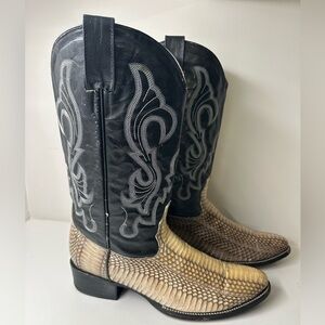 Vintage CIRCLE G by CORRAL BOOTS Natural Python L5218 Men's Size 10.5 D